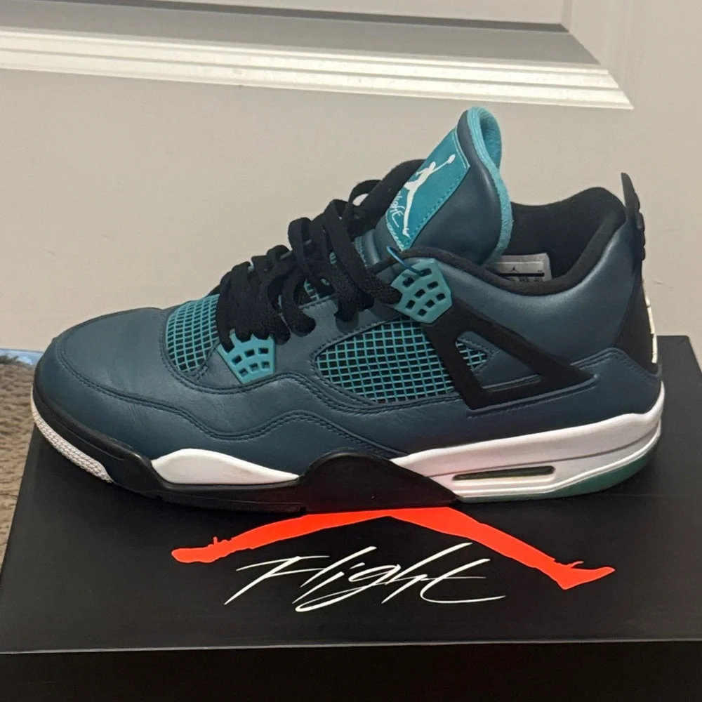 Jordan Retro 4 Teal Black White Sneakers